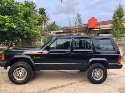 Jual mobil bekas murah Jeep Cherokee Limited 1994 di Riau 9