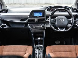 Jual Mobil Bekas Toyota Sienta V 2017 di Depok 6