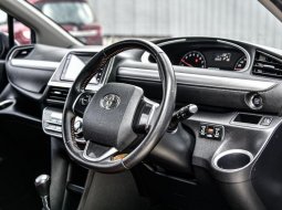 Jual Mobil Bekas Toyota Sienta V 2017 di Depok 5