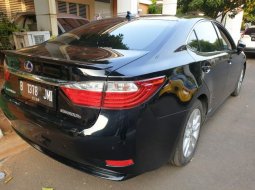 Jual Mobil Lexus ES 300h 2014 di Bekasi 2