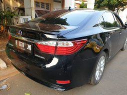 Jual Mobil Lexus ES 300h 2014 di Bekasi 4