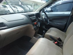 Jual Mobil Bekas Daihatsu Xenia M 2016 di Bekasi 4