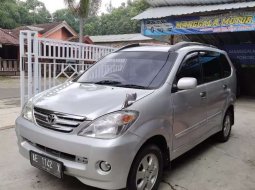 Jual Toyota Avanza G 2004 harga murah di Jawa Timur 5