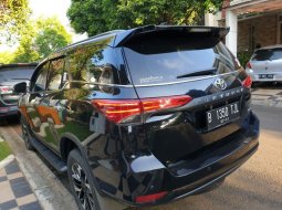 Dijual cepat Toyota Fortuner VRZ 2016 di Bekasi 3