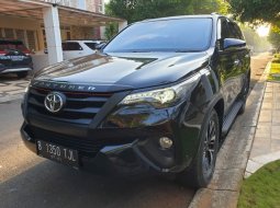 Dijual cepat Toyota Fortuner VRZ 2016 di Bekasi 4