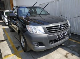 Dijual Mobil Toyota Hilux 2.0 NA 2014 di Bekasi 2