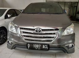 Bekasi, Dijual cepat Toyota Kijang Innova 2.0 V 2014  7