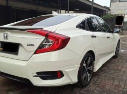 Dijual Cepat Honda Civic Turbo 1.5 Automatic 2017 di DKI Jakarta 4