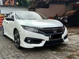 Dijual Cepat Honda Civic Turbo 1.5 Automatic 2017 di DKI Jakarta 3