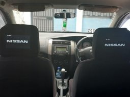 Dijual Nissan Grand Livina Highway Star Autech 2012 (Type Tertinggi) 2