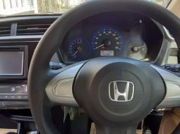 Jual mobil bekas murah Honda Mobilio E 2016 di Jawa Timur 4