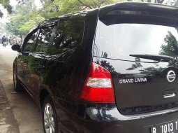 Jual Mobil Bekas Nissan Grand Livina SV A/T 2013 di Jawa Barat 4