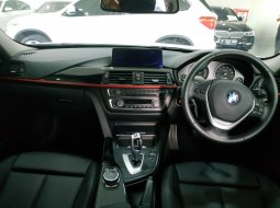 Dijual mobil BMW 3 Series 320i Sport 2014 Terbaik di DKI Jakarta 6