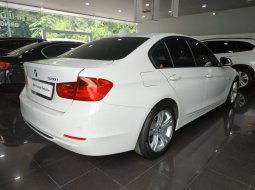 Dijual mobil BMW 3 Series 320i Sport 2014 Terbaik di DKI Jakarta 3
