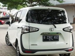 Jual Mobil Bekas Toyota Sienta V 2016 di Bekasi 4