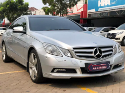 Jual Cepat Mobil Mercedes-Benz E-Class 250 2010 di Tangerang Selatan 5