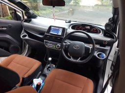 Jual Mobil Bekas Toyota Sienta V 2018 di DIY Yogyakarta 3