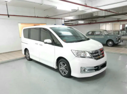 Dijual Cepat Nissan Serena Panoramic Autech 2014 di DKI Jakarta 4