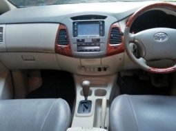 Jual Mobil Bekas Toyota Kijang Innova V 2.5 diesel 2009 Terawat di Jawa Barat 3