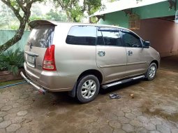 Jual cepat Toyota Kijang Innova V 2005 di Jawa Tengah 5