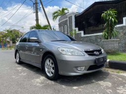 Jawa Timur, Honda Civic VTi-S 2005 kondisi terawat 5