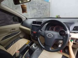 Mobil Daihatsu Xenia 2013 X terbaik di Jawa Barat 7