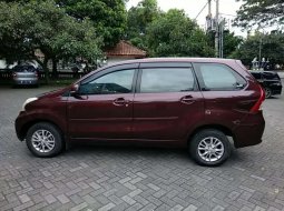 Mobil Daihatsu Xenia 2013 M terbaik di Jawa Timur 4