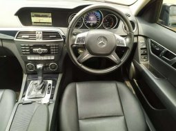 Mobil Mercedes-Benz C-Class 2012 C200 terbaik di DKI Jakarta 9