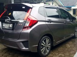 DIY Yogyakarta, Honda Jazz RS 2015 kondisi terawat 1