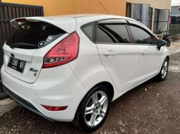 Jawa Barat, Ford Fiesta S 2010 kondisi terawat 4