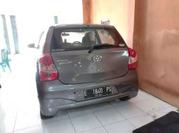 Mobil Toyota Etios Valco 2014 G terbaik di Jawa Tengah 1