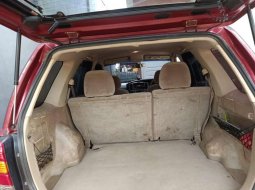 Jual mobil bekas murah Ford Escape 2004 di Kalimantan Selatan 3