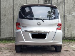Jual Mobil Bekas Honda Freed E 2013 di DKI Jakarta 3