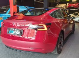 Tesla Model 3 Standard Range Plus 2019, DKI Jakarta  3