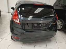 Jual Mobil Bekas Ford Fiesta 1.5 NA 2013 Terawat di DIY Yogyakarta 2