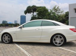 Dijual Cepat Mercedes-Benz E-Class E250 2012 di DKI Jakarta 6