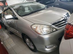 Dijual Mobil Toyota Kijang Innova 2.0 G 2010 di Jawa Tengah 7