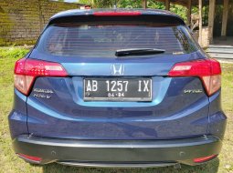 DIY Yogyakarta, Mobil bekas Honda HR-V E 2012 Dijual  2