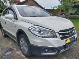 DIY Yogyakarta, Mobil bekas Suzuki SX4 S-Cross 2013 Dijual  2