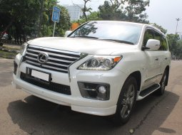 Dijual Mobil Lexus LX 570 2012 Kondisi Istimewa di DKI Jakarta 8