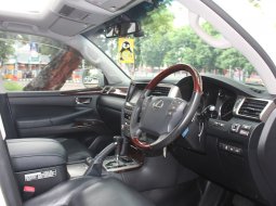 Dijual Mobil Lexus LX 570 2012 Kondisi Istimewa di DKI Jakarta 2