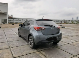 Dijual Mobil Bekas Mazda 2 R 2015 di DKI Jakarta 3