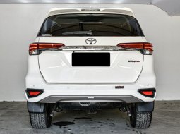 Jual Mobil Bekas Toyota Fortuner TRD 2018 di Depok 3