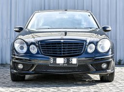 Dijual Cepat Mercedes-Benz E-Class E 240 2004 di Depok 3