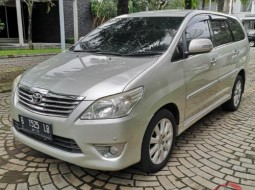 Dijual Mobil Bekas Toyota Kijang Innova V 2011 di DIY Yogyakarta 1