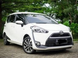 Dijual Cepat Toyota Sienta V AT 2016 di Bekasi 3