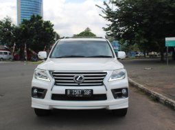 Dijual Mobil Lexus LX 570 2012 Kondisi Istimewa di DKI Jakarta 10