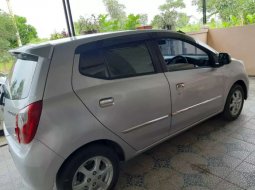 Jual mobil bekas murah Toyota Agya G 2016 di Riau 10