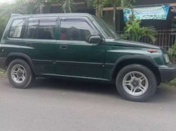 Mobil Suzuki Sidekick 2000 terbaik di Jawa Barat 3