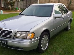 Mobil Mercedes-Benz C-Class 1997 230 terbaik di Banten 13